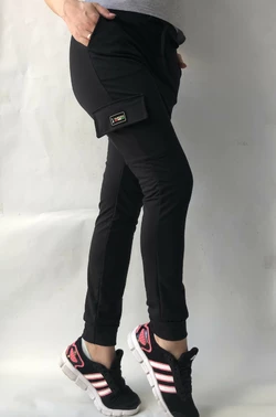 Спортивные брюки с накладными карманами N° 125 чёрные