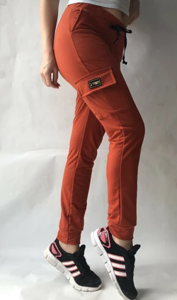 Спортивные брюки с накладными карманами N° 125 морковный